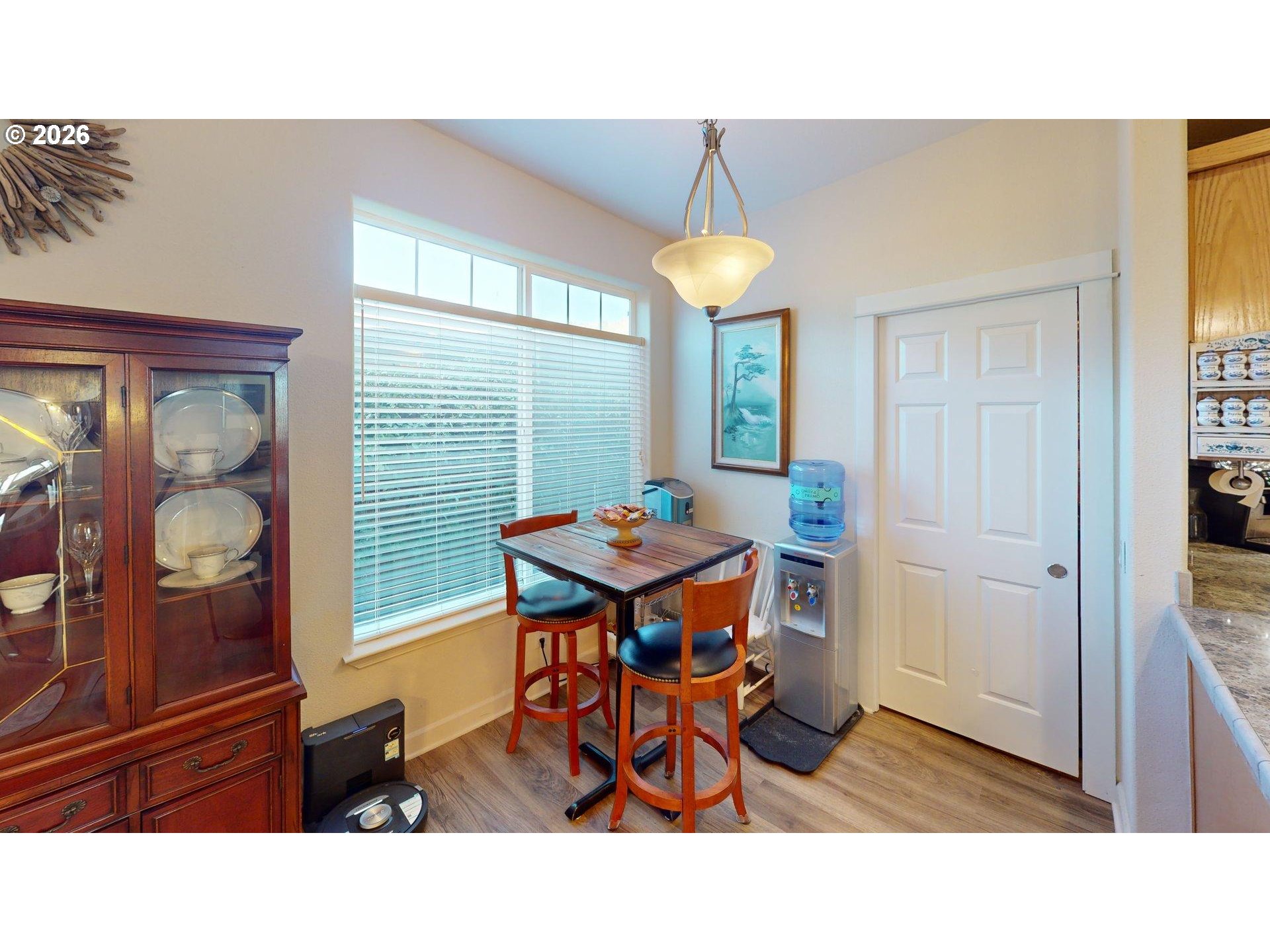98126 West Benham Lane, Unit 17 Brookings, OR 97415 - Photo 14 of 48 Kitchen/Nook