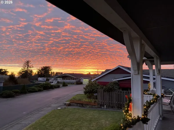 $355,000 | 98126 West Benham Lane, Unit 17, Brookings, OR 97415