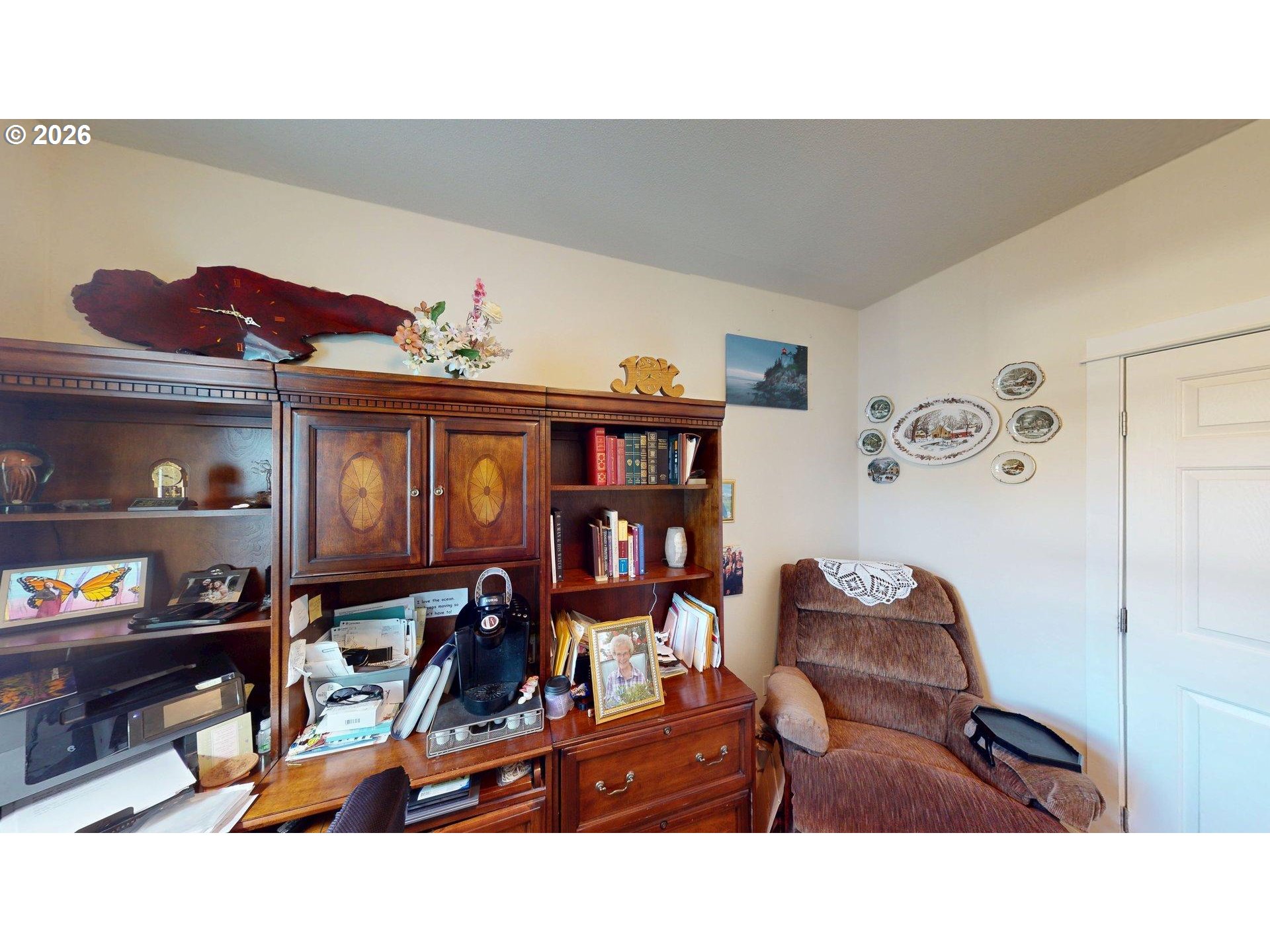 98126 West Benham Lane, Unit 17 Brookings, OR 97415 - Photo 26 of 48 Bedroom