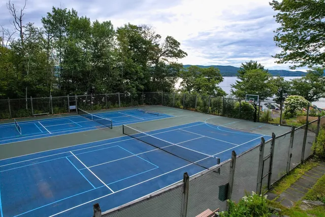 $220,000 | 0 Ledgewood Circle, Unit 13, Bristol, NH 03222