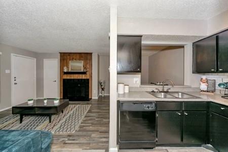 500 E Loop, Unit 511 Fort Worth, TX 76112 - Photo 5 of 11