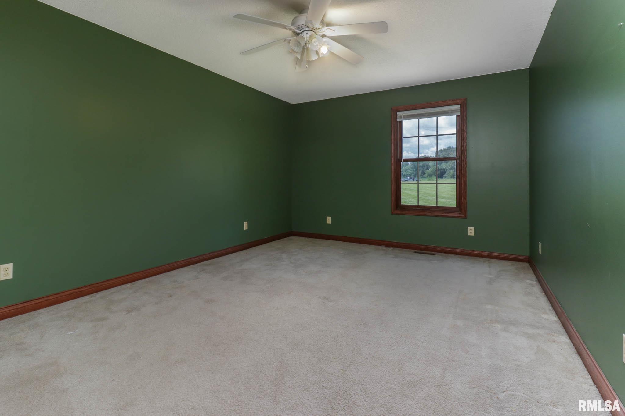 1835 Kingsbury Road Washington, IL 61571 - Photo 34 of 57 Gallery Image 34