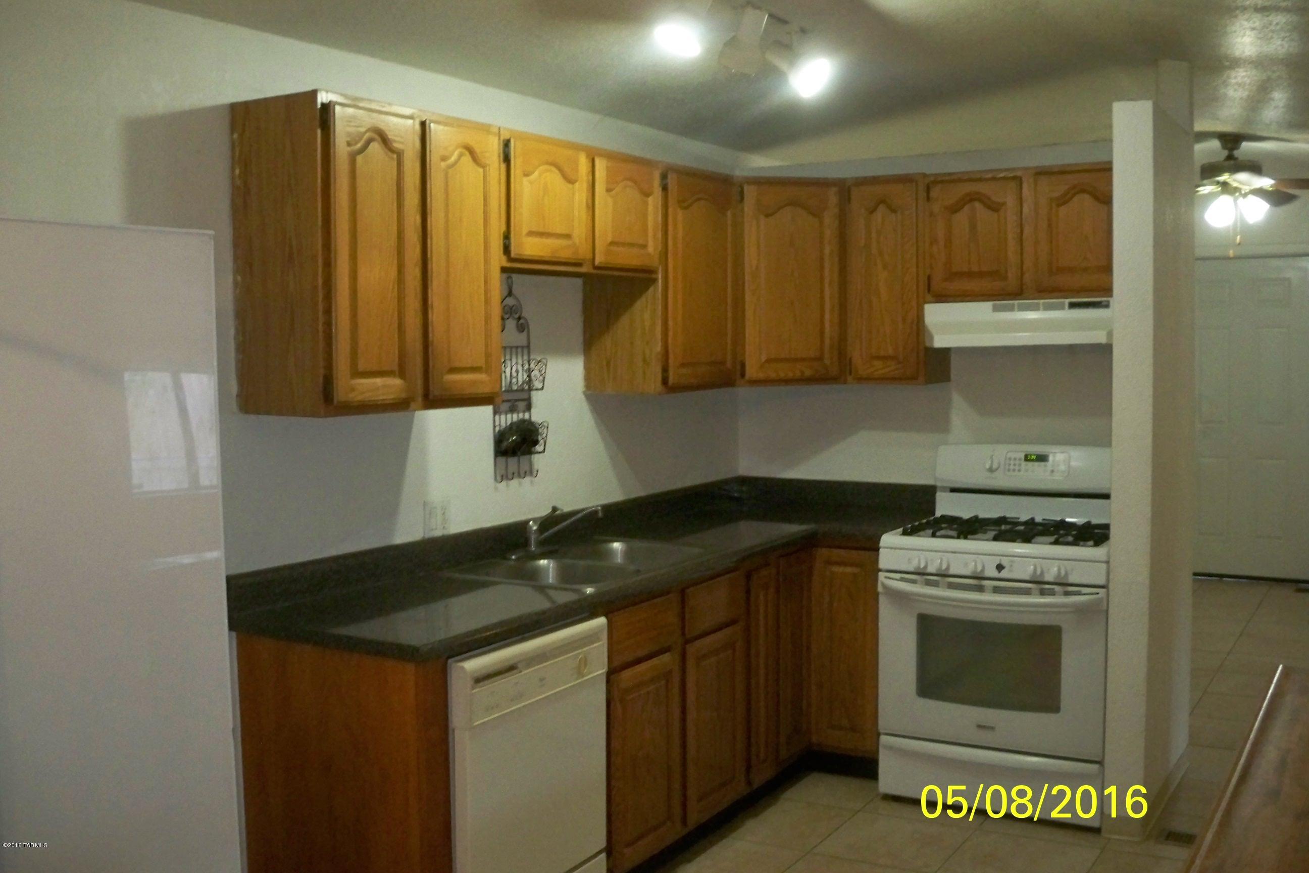 2762 West Bird Road Tucson, AZ 85746 - Photo 16 of 25 Gallery Image 16