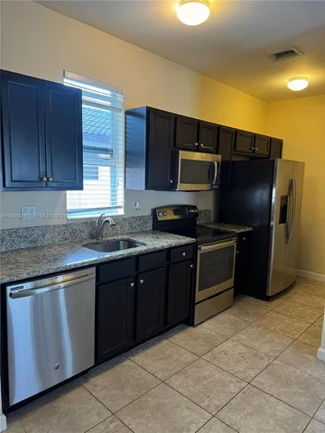 $1,550 | 9401 Southwest 171st Avenue, Unit STUDIO, Miami, FL 33196