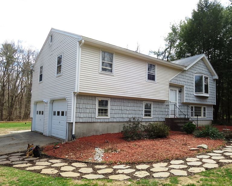 144 Kingston Road Exeter, NH 03833 - Photo 1 of 26