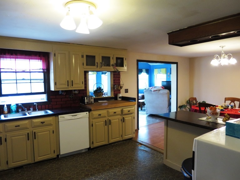 144 Kingston Road Exeter, NH 03833 - Photo 10 of 26