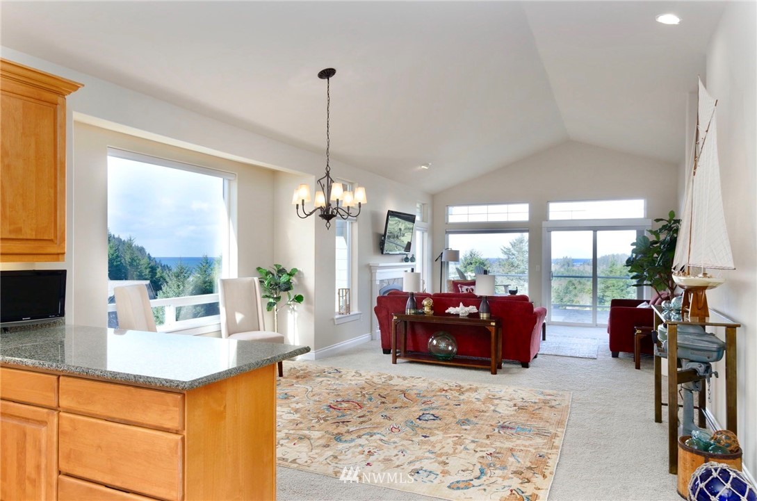 3242 Overlook Loop Ilwaco, WA 98624 - Photo 4 of 36