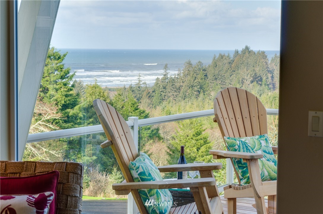 3242 Overlook Loop Ilwaco, WA 98624 - Photo 8 of 36