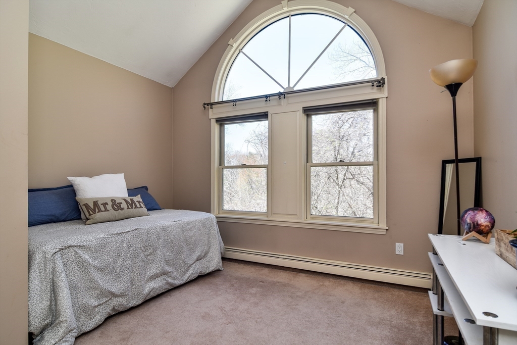 128 Upton Road Westborough, MA 01581 - Photo 18 of 23