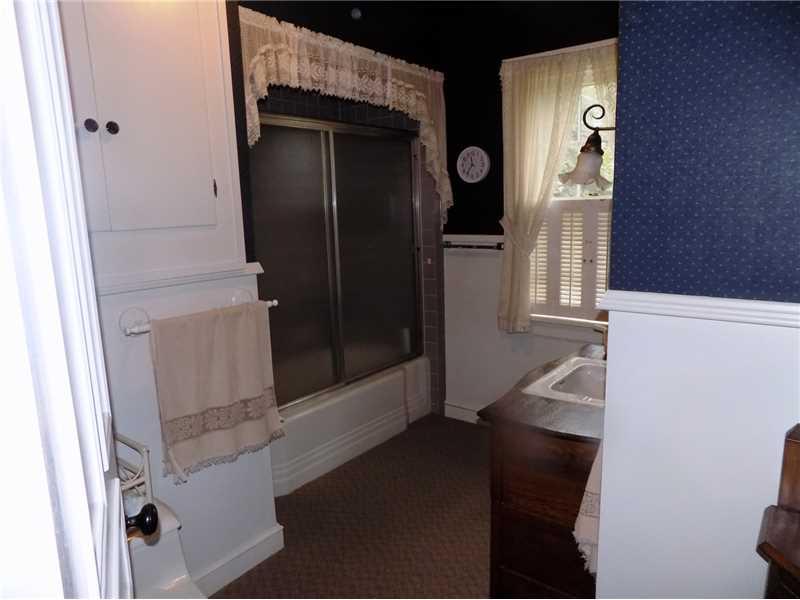 255 Old Mill Road Apollo, PA 15613 - Photo 17 of 25 Master Bath/Spa.