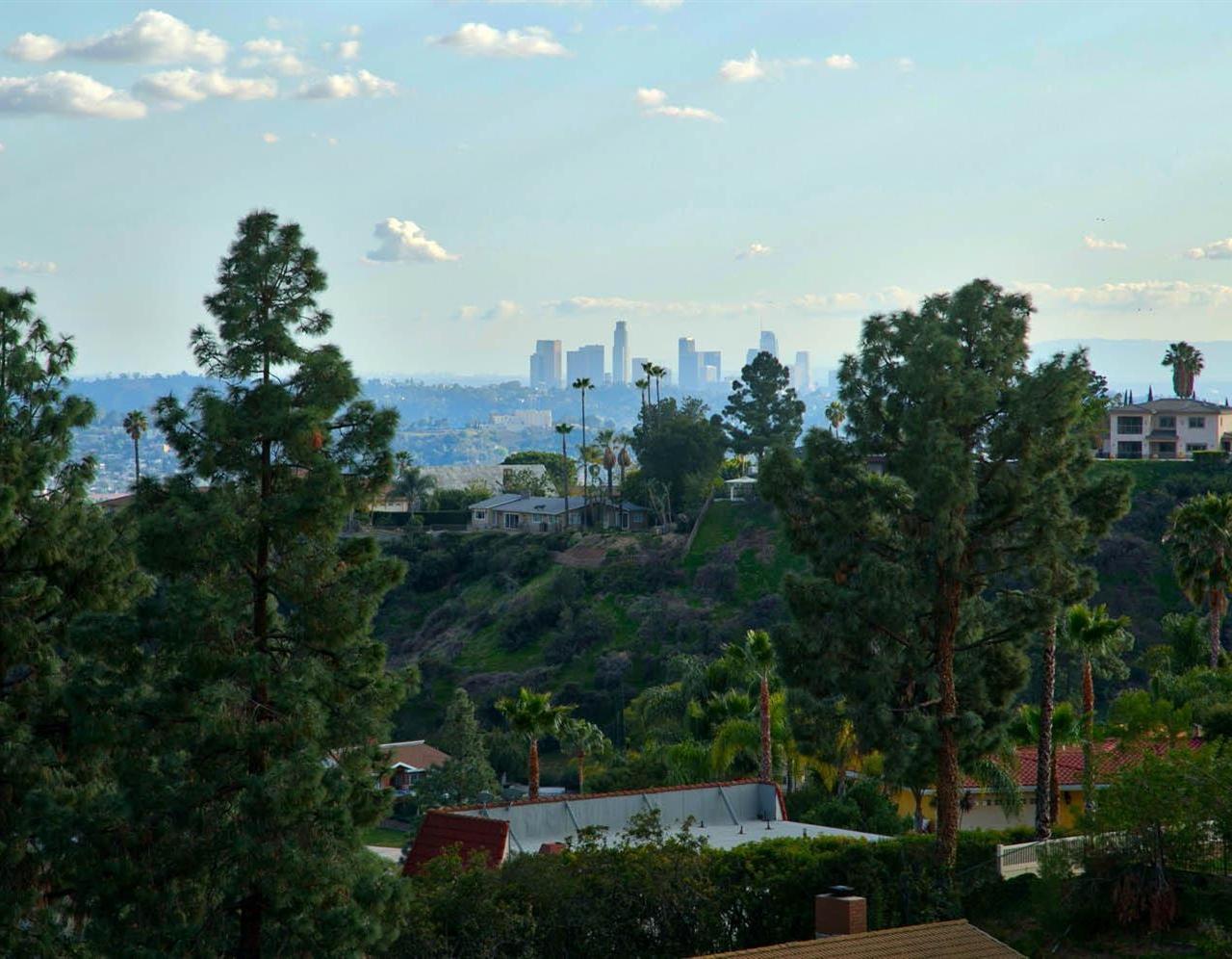 1066 Old Phillips Road Glendale, CA 91207 - Photo 5 of 35