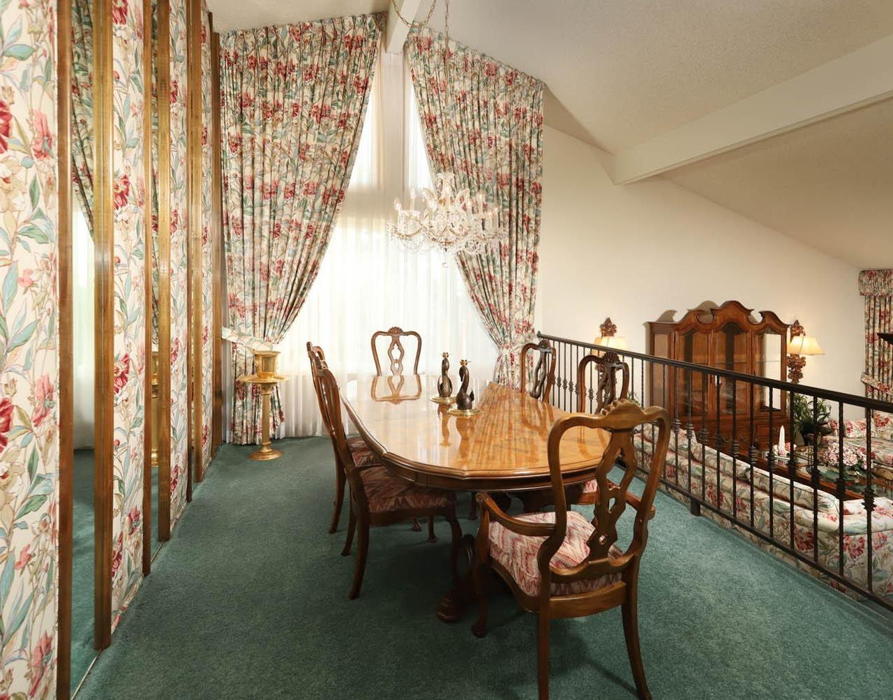 1066 Old Phillips Road Glendale, CA 91207 - Photo 9 of 35 Gallery Image 9