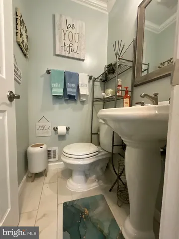 $975,000 | 14900 Westbury Road, Rockville, MD 20853