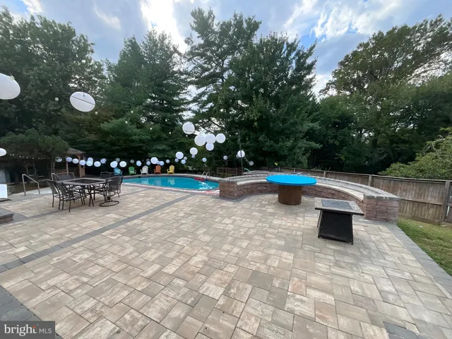 $975,000 | 14900 Westbury Road, Rockville, MD 20853