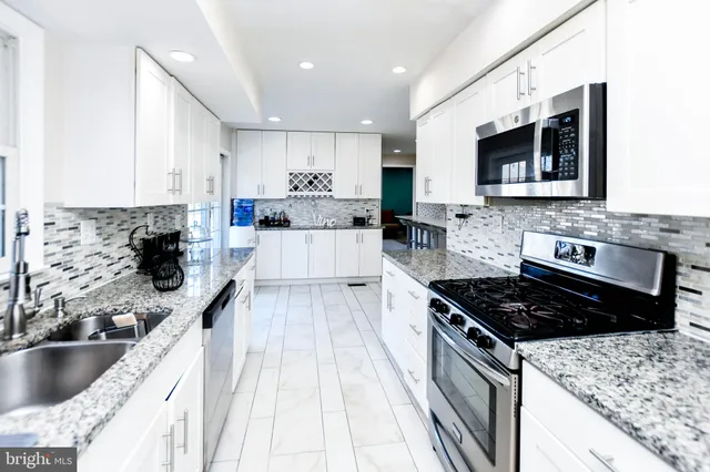 $975,000 | 14900 Westbury Road, Rockville, MD 20853