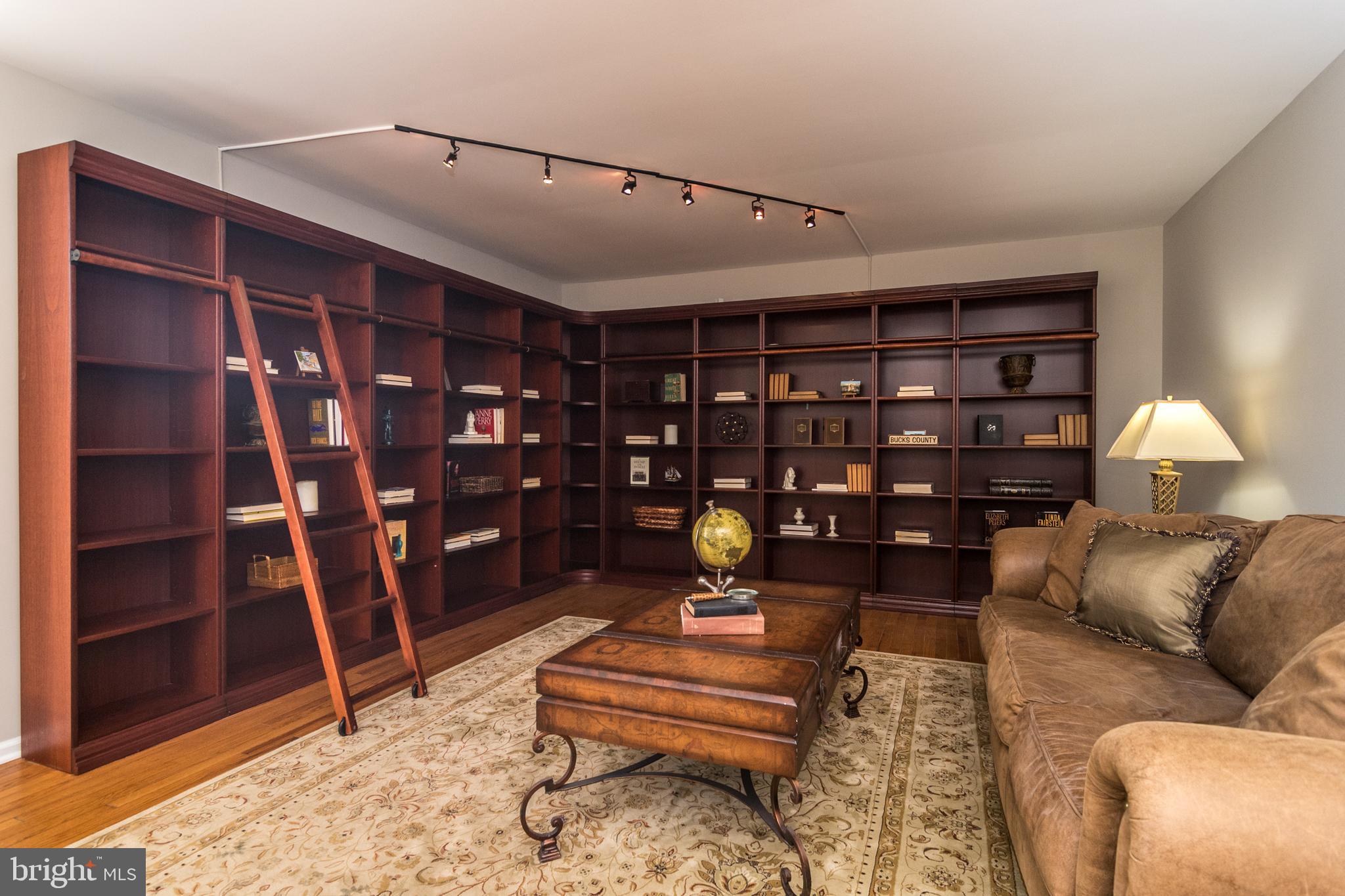 3442 Binny Road Doylestown, PA 18902 - Photo 8 of 54 Living Room