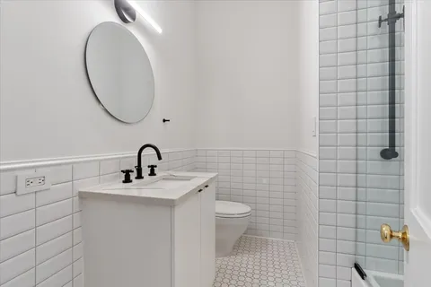 $1,999,750 | 2138 West Caton Street, Chicago, IL 60647