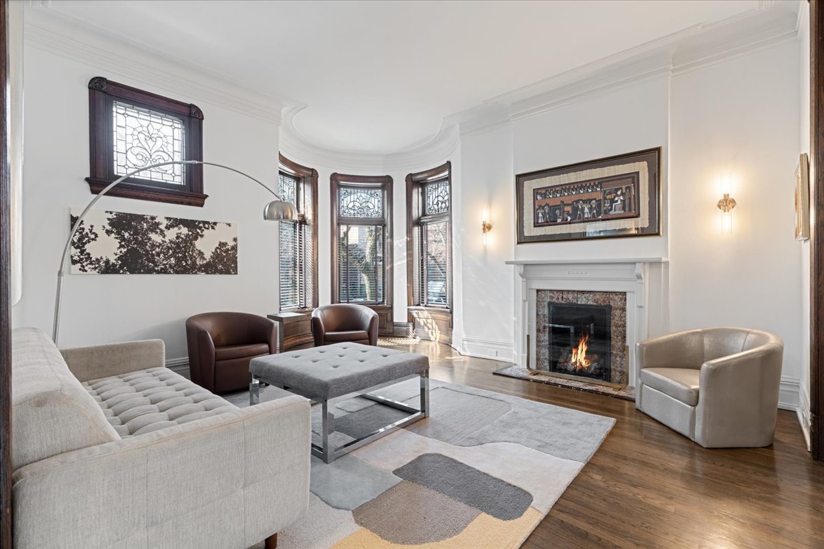 2138 West Caton Street Chicago, IL 60647 - Photo 4 of 50