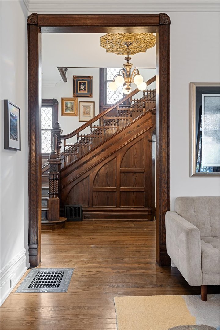 2138 West Caton Street Chicago, IL 60647 - Photo 8 of 50