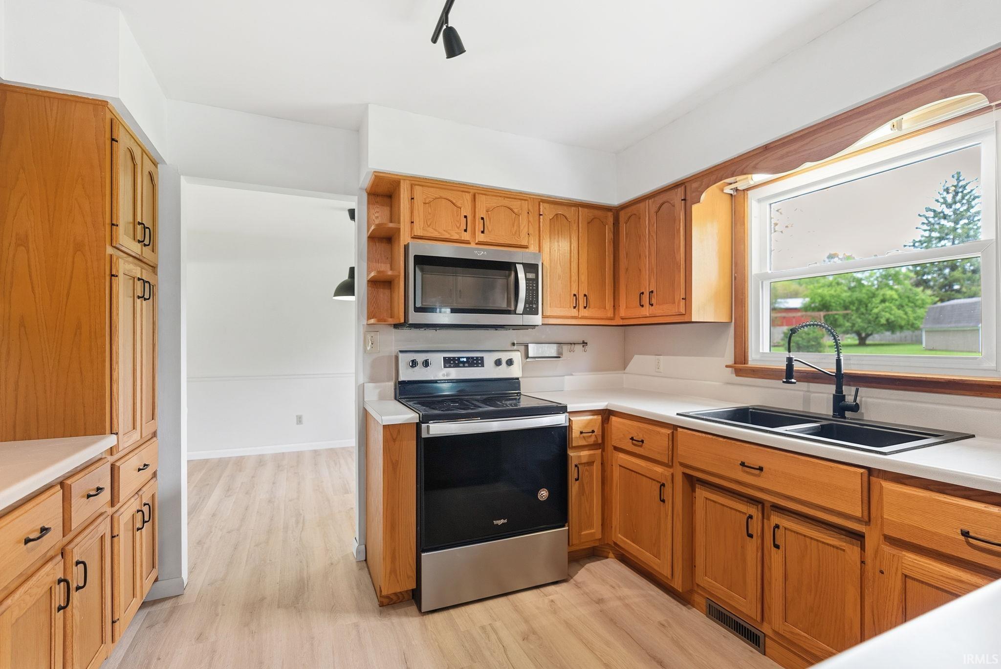 6515 West Hills Road Fort Wayne, IN 46804 - Photo 15 of 35