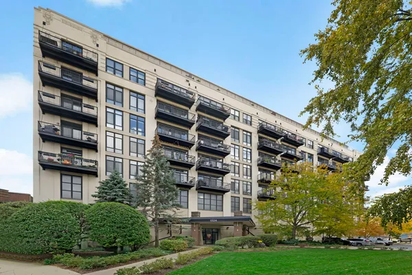 $325,000 | 1524 South Sangamon Street, Unit 513, Chicago, IL 60608