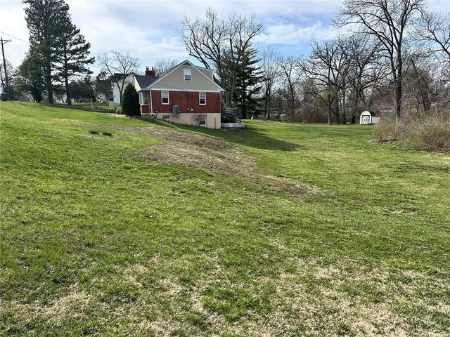 $425,000 | 10225 East Watson Road, St. Louis, MO 63127