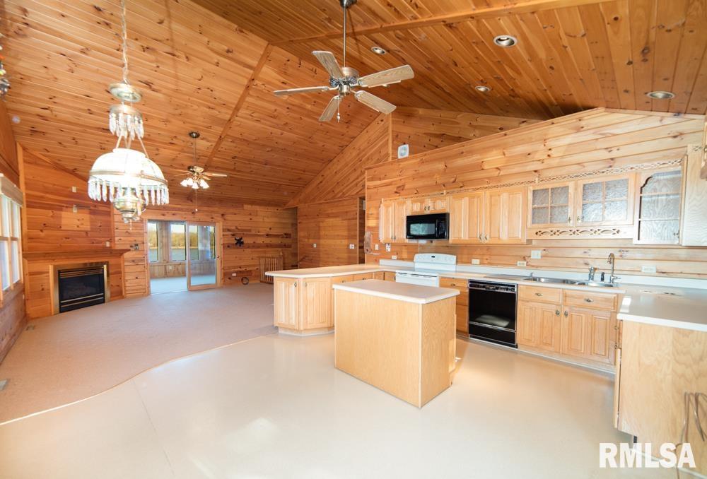 13117 78th Avenue West Taylor Ridge, IL 61284 - Photo 6 of 46 Gallery Image 6