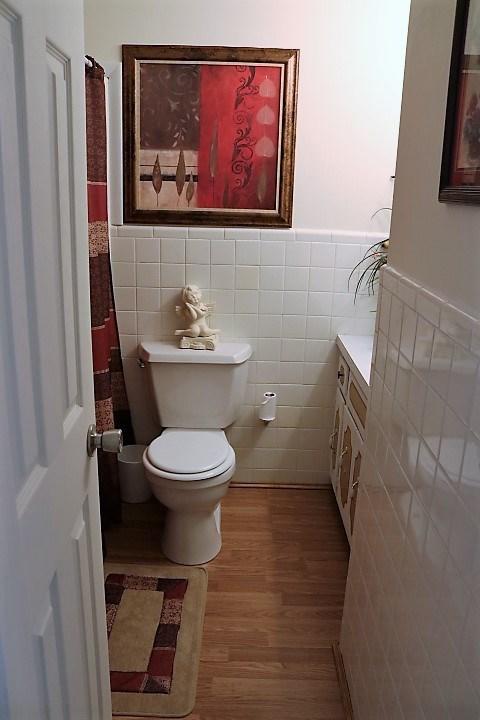 2220 White Oak Flatt Road Sparta, TN 38583 - Photo 11 of 19 Hallway Bathroom