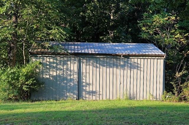 2220 White Oak Flatt Road Sparta, TN 38583 - Photo 16 of 19 Detached Barn, Garage