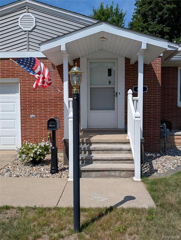 411 Cleveland Street Bad Axe, MI 48413 - Photo 2 of 56