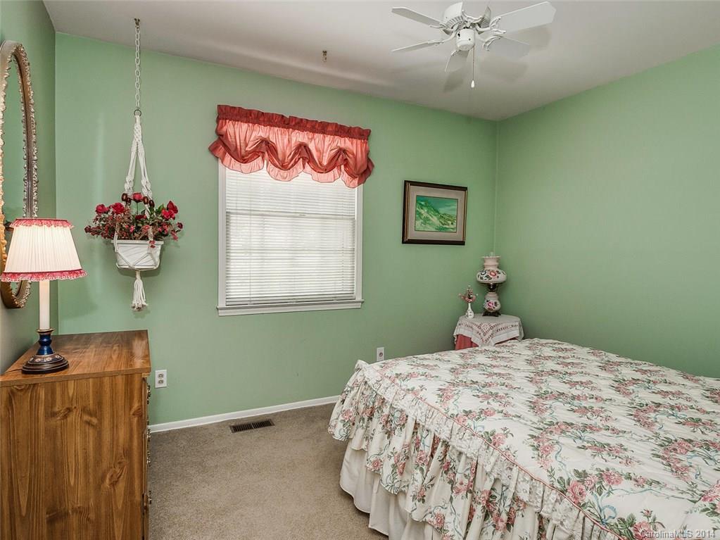 8422 Knights Bridge Road, Unit 8422 Charlotte, NC 28210 - Photo 8 of 12 Gallery Image 8