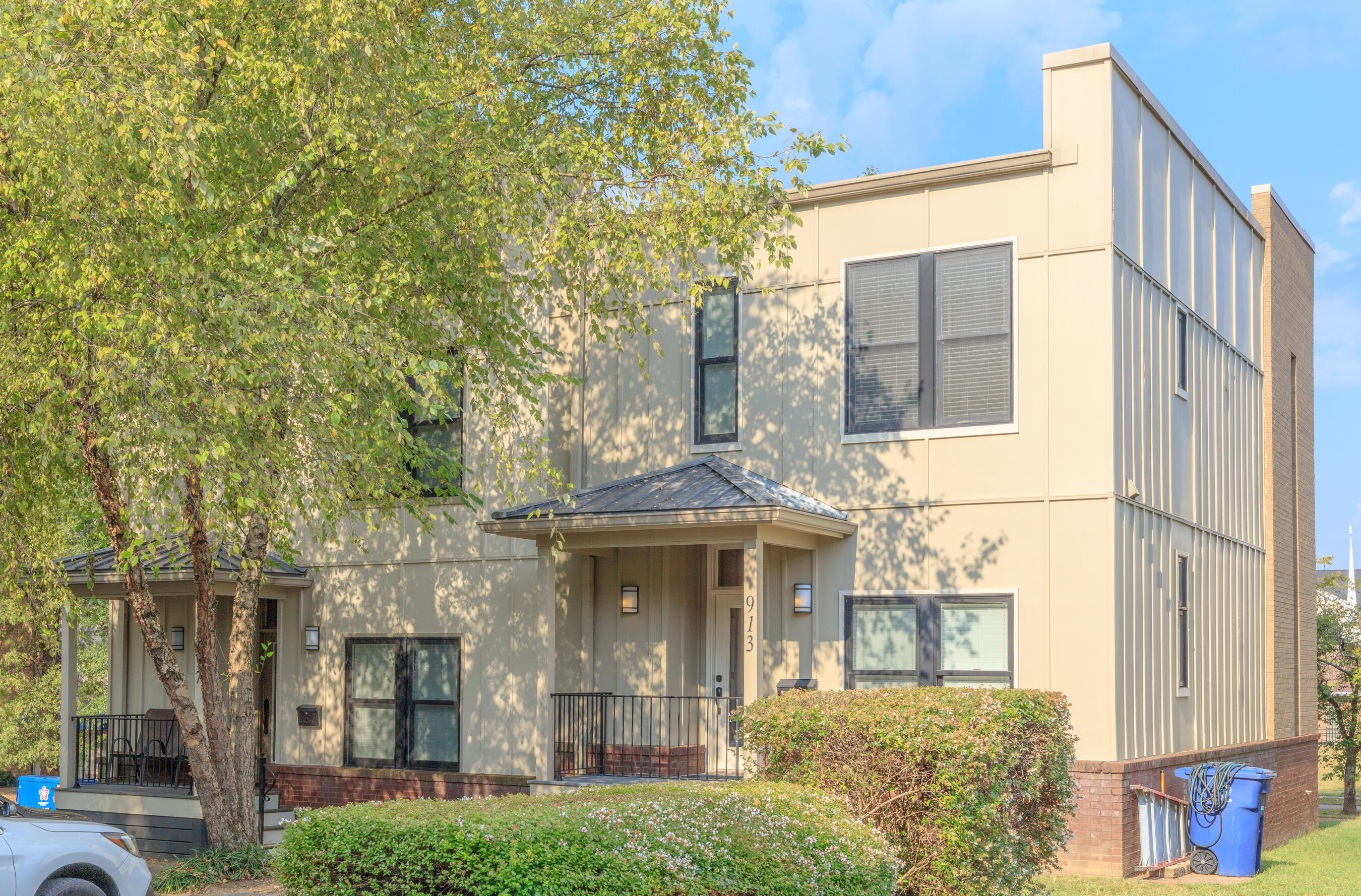 913 Wall Street Chattanooga, TN 37403 - Photo 23 of 24 917 & 913 Wall Street HD-10