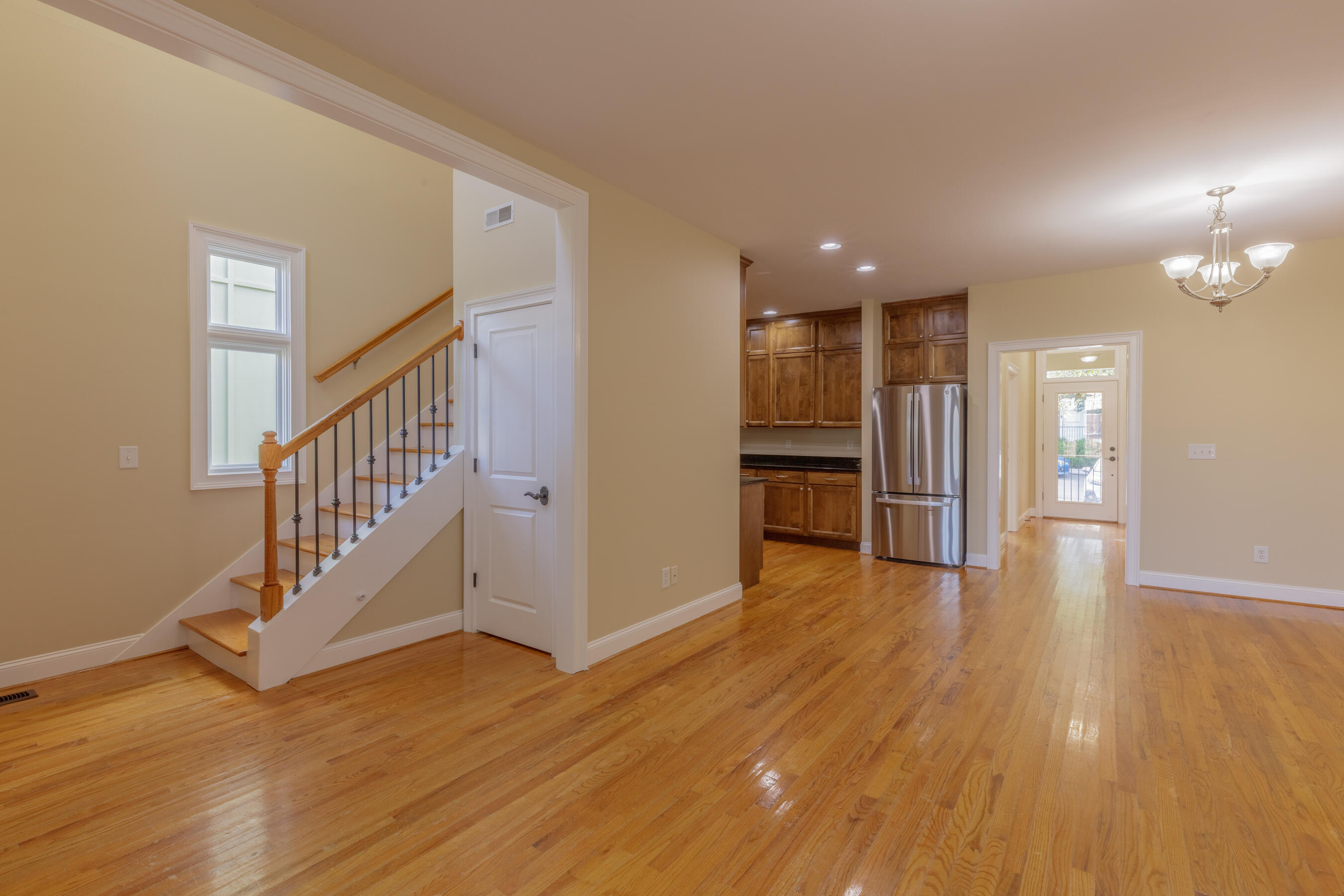 913 Wall Street Chattanooga, TN 37403 - Photo 10 of 24 917 & 913 Wall Street HD-27