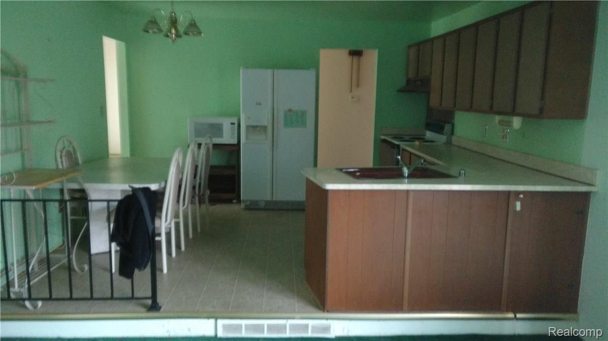 27313 Lehigh Street Inkster, MI 48141 - Photo 4 of 14 IMG_20171006_104755001.jpg