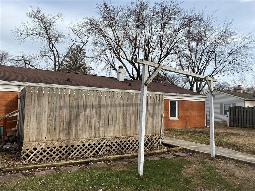 8037 Roy Road Indianapolis, IN 46219 - Photo 14 of 17 Gallery Image 14
