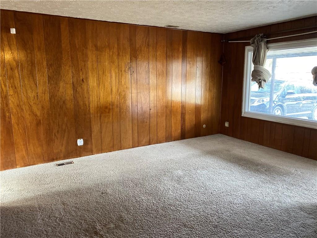 8037 Roy Road Indianapolis, IN 46219 - Photo 3 of 17 Gallery Image 3