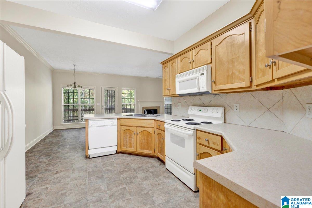 560 Hackberry Ridge Trace Birmingham, AL 35226 - Photo 6 of 24