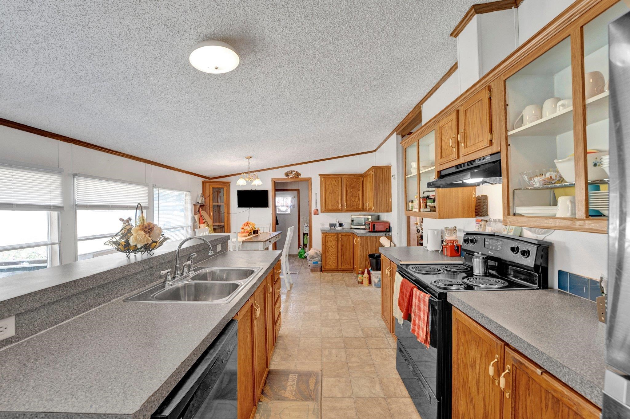 6170 Rust Road Millington, TN 38053 - Photo 16 of 34 a kitchen with lots of counter top space