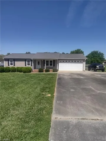 $1,750 | 42 Kirk Street, Thomasville, NC 27360