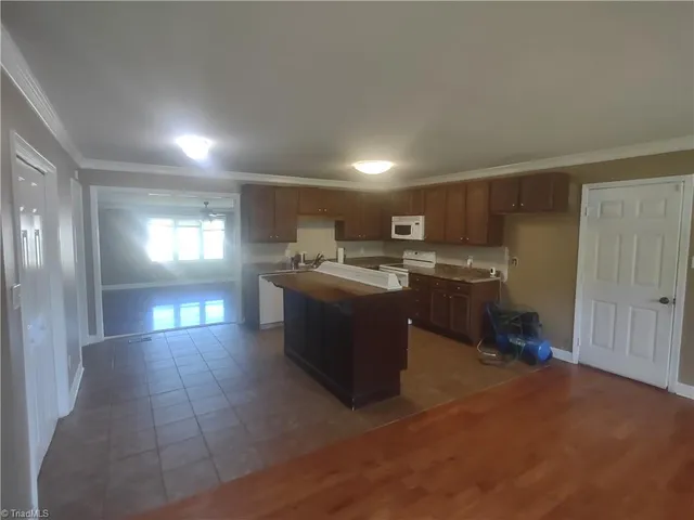 $1,750 | 42 Kirk Street, Thomasville, NC 27360