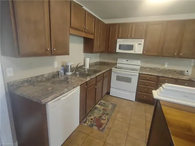 $1,750 | 42 Kirk Street, Thomasville, NC 27360