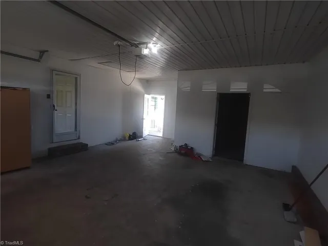 $1,750 | 42 Kirk Street, Thomasville, NC 27360