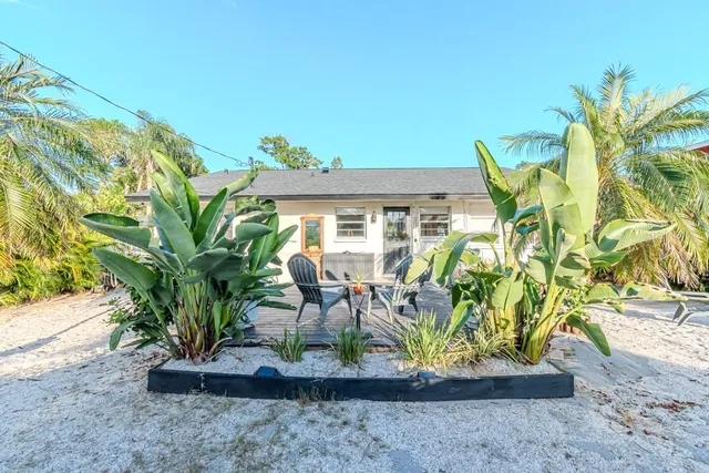 a sign that is on the side of the road