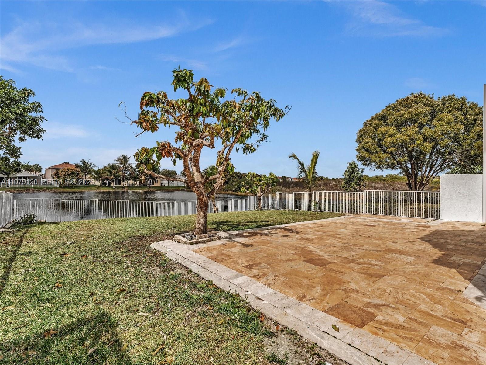 15363 Northwest 14th Road Pembroke Pines, FL 33028 - Photo 22 of 71