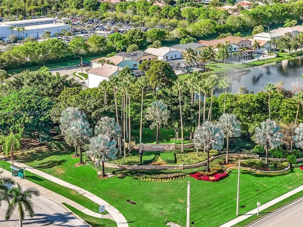 $4,700 | 15363 Northwest 14th Road, Pembroke Pines, FL 33028