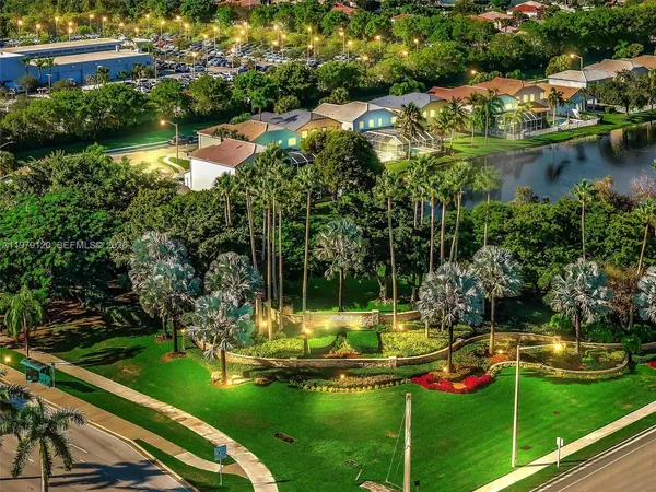 $4,700 | 15363 Northwest 14th Road, Pembroke Pines, FL 33028