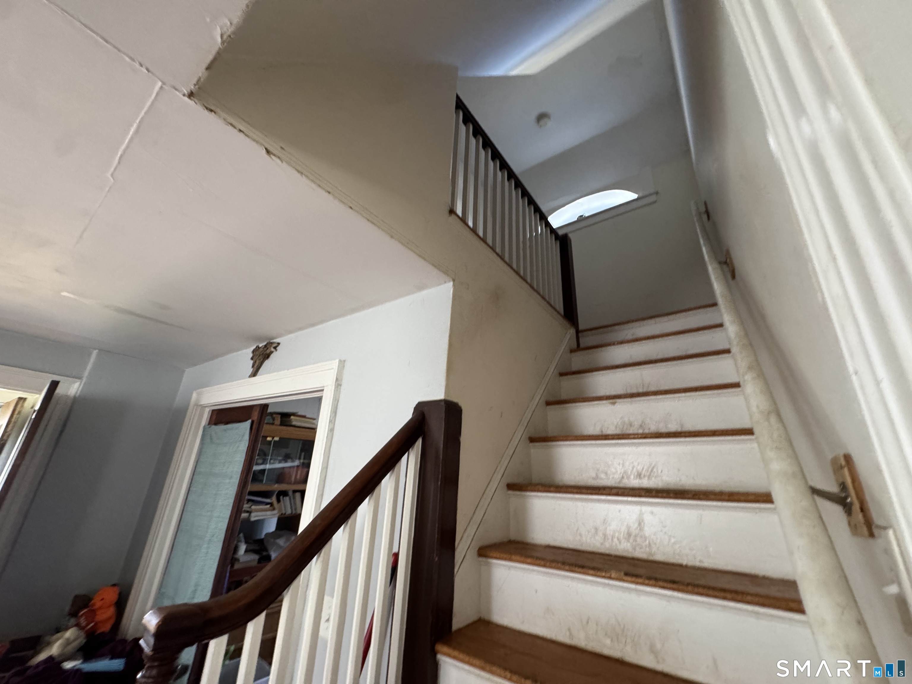 506 Center Street Manchester, CT 06040 - Photo 9 of 16 Gallery Image 9