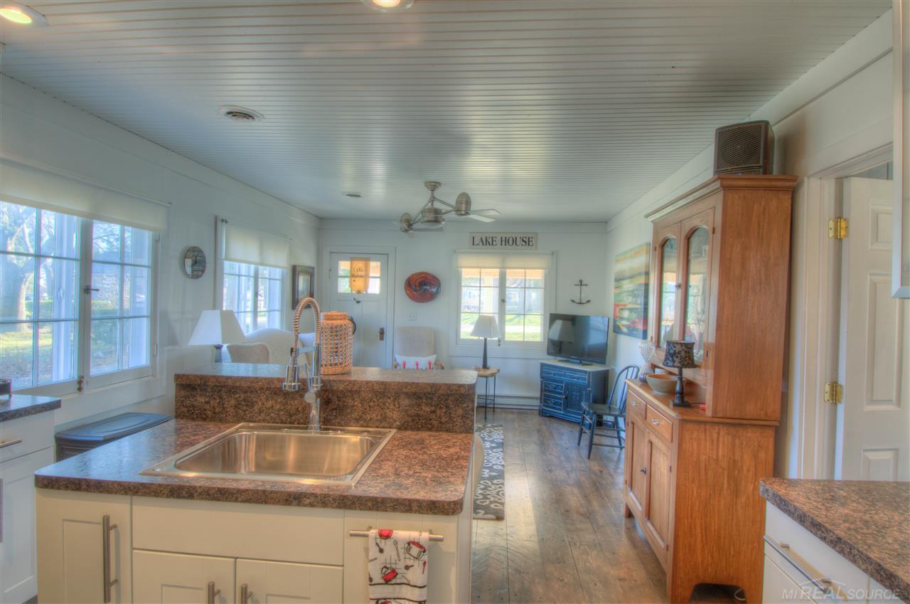7475 Lakewood Road Lexington, MI 48450 - Photo 14 of 36 50029437-13.JPG