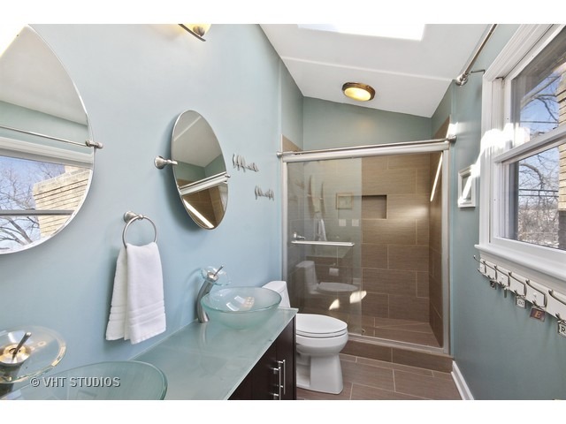 281 Middaugh Road Clarendon Hills, IL 60514 - Photo 12 of 21 Gallery Image 12