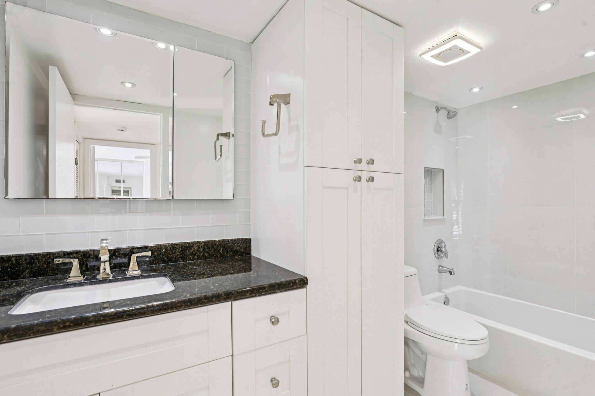 2911 Southwest 22nd Circle, Unit 37B Delray Beach, FL 33445 - Photo 25 of 28 21-web-or-mls-SW 22nd Cir-S0303-021